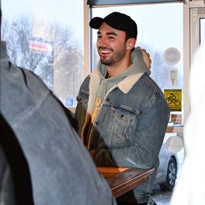 Meet your Posher, Mark